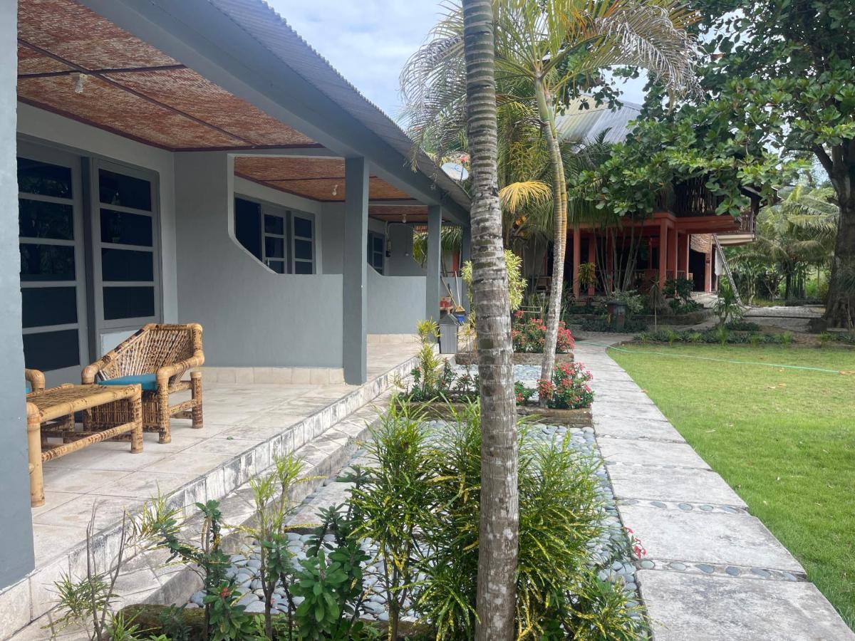 Supersuck Hotel Maluk Ngoại thất bức ảnh